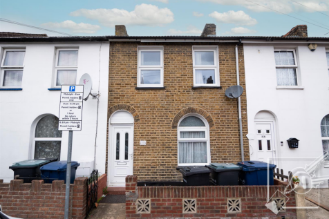 Cutmore Street, Gravesend 2 bed terraced house for sale