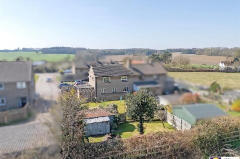 CHAIN FREE PROJECT! Albury, Little... 3 bed semi