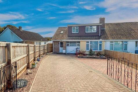 4 bedroom semi-detached house for sale