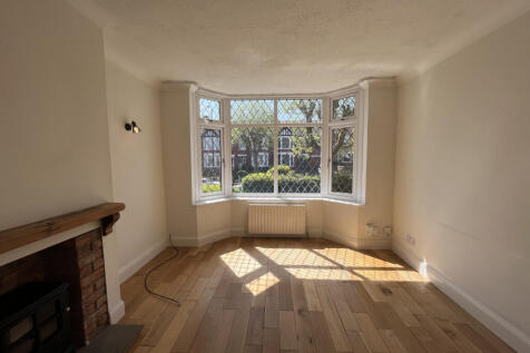 Barkers Butts Lane, Coventry, CV6 3 bed semi