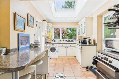 Streamside Close, Allesley, CV5 3 bed end of terrace house for sale