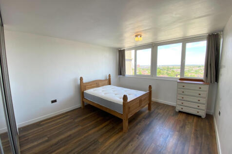 Kenilworth Court, Coventry CV3 6JA 2 bed flat for sale