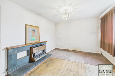 Mantilla Drive,  Styvechale CV3 6NH 3 bed detached house for sale