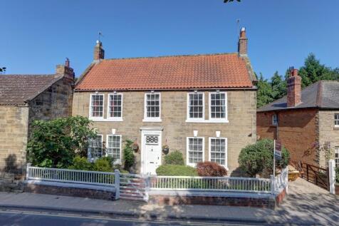 5 bedroom terraced house for sale