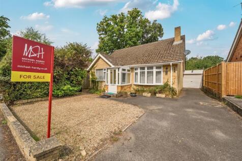 4 bedroom chalet for sale