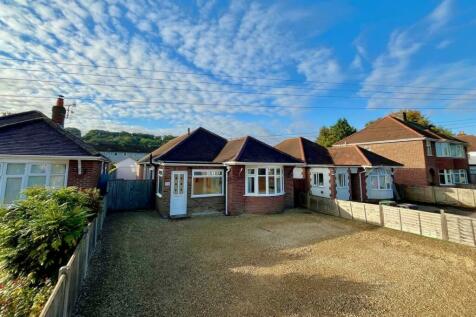 4 bedroom detached bungalow for sale