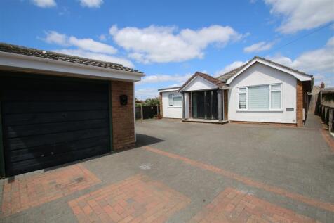 Squarey Close, Downton 3 bed detached bungalow for sale