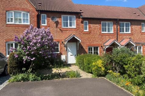 Christopher Close, Salisbury 2 bed terraced house for sale