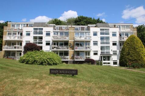Shady Bower Close, Salisbury 2 bed flat for sale