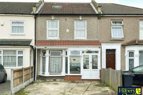 4 bedroom terraced house for sale