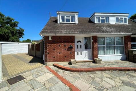 Beverley Close, Hornchurch, RM11 3 bed semi