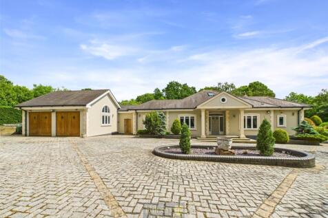 Lower Road, Mountnessing, Brentwood... 3 bed bungalow for sale