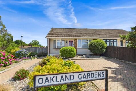 Oakland Gardens, Hutton, Brentwood... 2 bed bungalow for sale