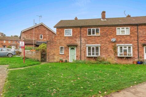 Misbourne Drive, Great Missenden HP16 3 bed semi