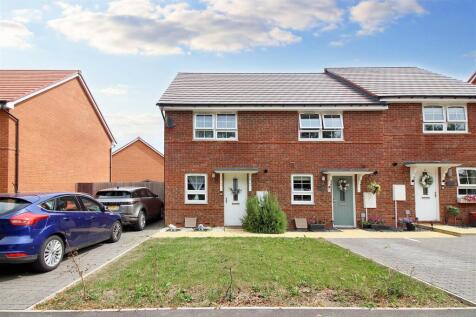 Edward Road, Buckingham 2 bed end of terrace house for sale