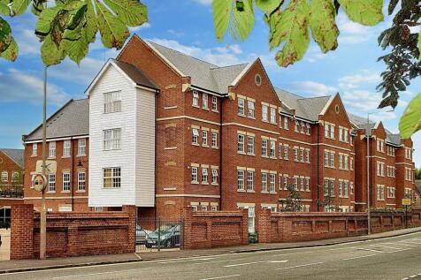 Florey Gardens, Aylesbury 2 bed apartment for sale