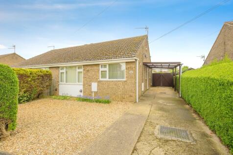 2 bedroom semi-detached bungalow for sale