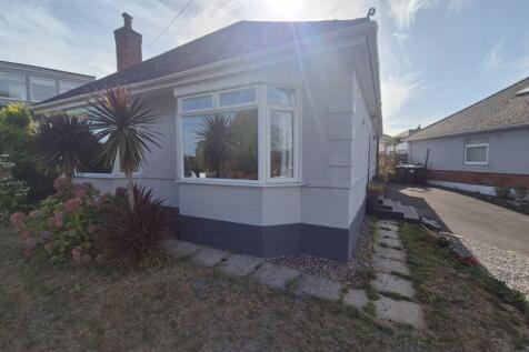 Iford Lane, Iford, Bournemouth 3 bed detached bungalow for sale