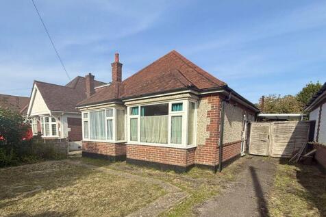 Saxonbury Road, Tuckton, Bournemouth 2 bed detached bungalow for sale