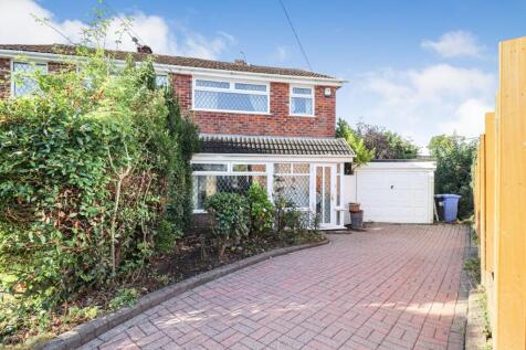 Arundell Close, Burtonwood, Warrington 3 bed semi