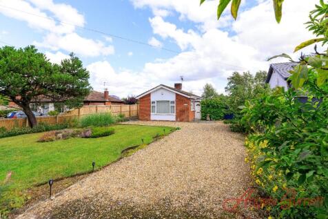 3 bedroom detached bungalow for sale