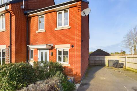 Red Kite Road, Chinnor, Oxfordshire 2 bed semi