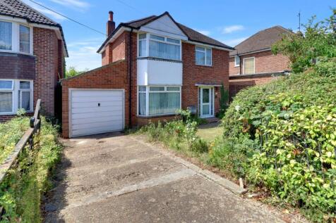 Silverdale Road, Earley 3 bed detached house for sale