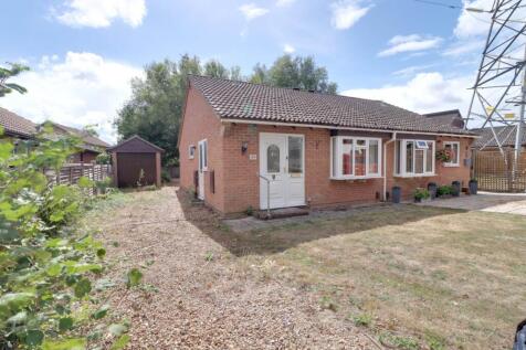 2 bedroom semi-detached bungalow for sale