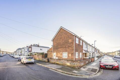 Carnarvon Road, Copnor 2 bed terraced house for sale