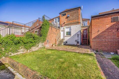 Havant Road, Drayton 2 bed apartment for sale