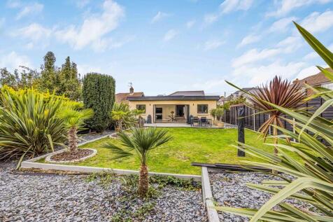 Second Avenue, Portsmouth 4 bed detached bungalow for sale