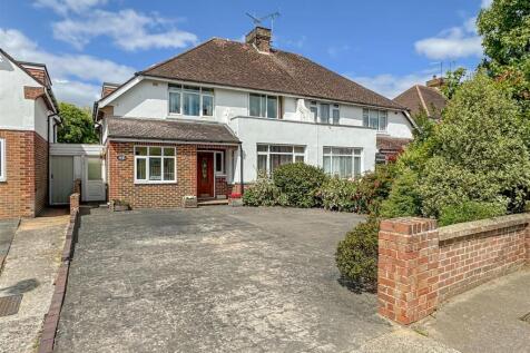 St. Floras Road, Littlehampton BN17 4 bed semi