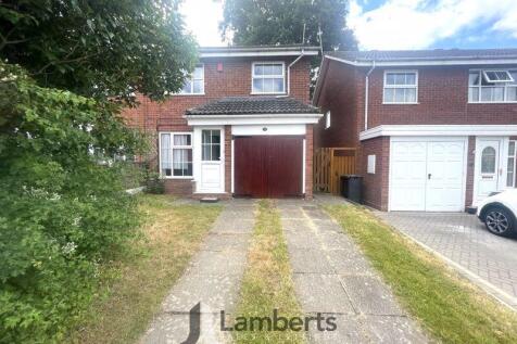 Flaxley Close, Winyates Green, Redditch 3 bed semi