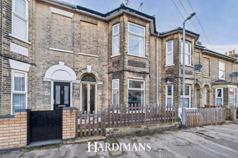 Park Road, Lowestoft 2 bed house for sale