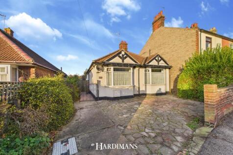 St. Peters Street, Lowestoft 2 bed detached bungalow for sale