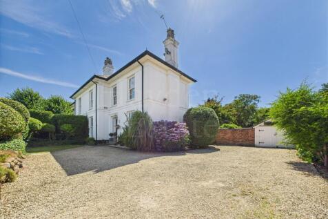 Chaddesley Road, Kidderminster, DY10 3AD 4 bed semi