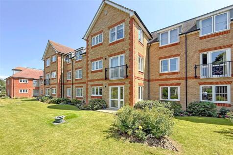Hale Lodge, Fitzalan Road... 1 bed apartment for sale