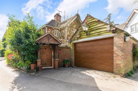 Hurst Lane, Headley 3 bed detached house for sale