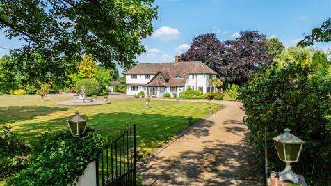 6 bedroom detached house for sale