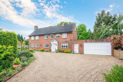 Wonford Close, Walton On The Hill, 5 bed detached house for sale