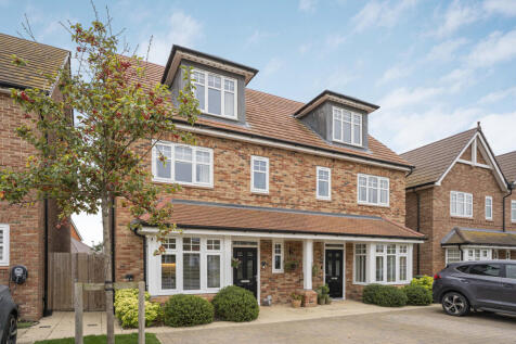 King Henry Avenue, Wallingford, OX10 4 bed semi