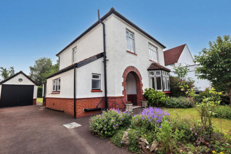 Central Wells (Cul de sac position) 3 bed detached house for sale