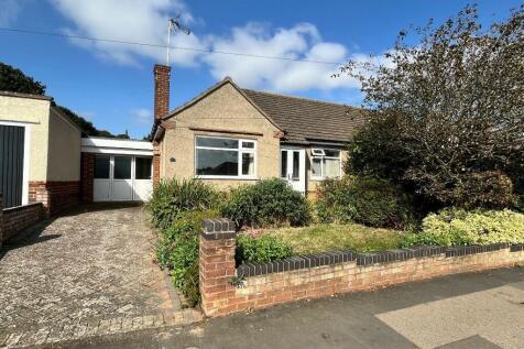 Inlands Rise, Daventry 2 bed house for sale