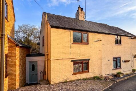 2 bedroom semi-detached house for sale