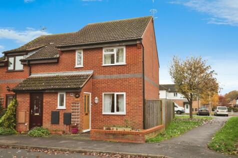 2 bedroom semi-detached house for sale