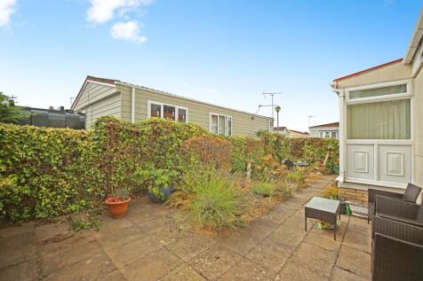 2 bedroom park home for sale