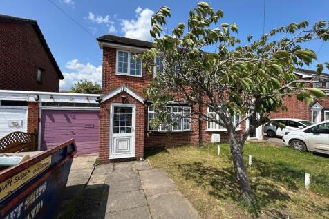 Chestnut Crescent, Holme Upon... 3 bed semi