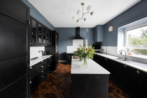 St Pauls, Bristol BS2 4 bed maisonette for sale