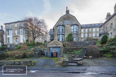 6 bedroom house for sale