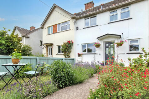 South Close, Walton 3 bed terraced house for sale
